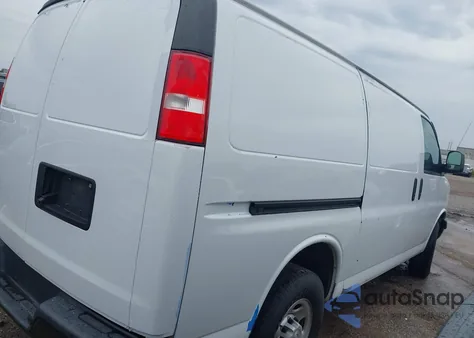 2018 Chevrolet Express 2500 Work Van из США, поврежденный, VIN 1GCWGAFP2J1323221